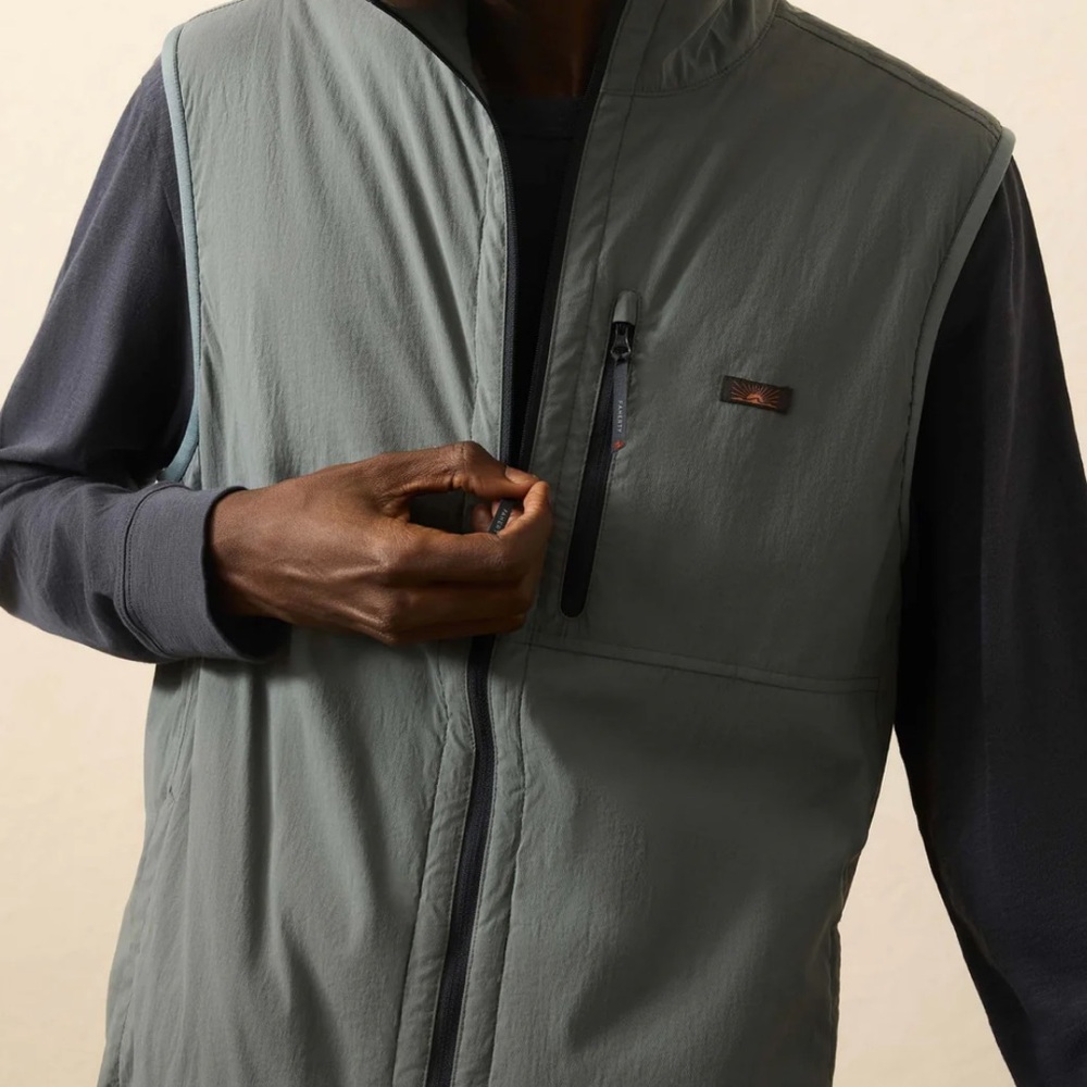 Faherty Mens Shorelite Zephyr Vest Seaglass Blue LARGE NWT